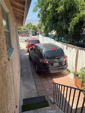 290 E Woodbury Rd, Altadena, CA 91001