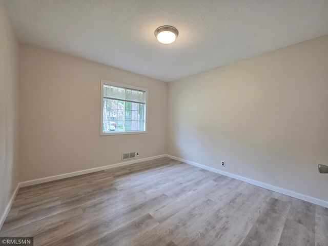 1306 Woodhill Road, Burnsville, MN 55337