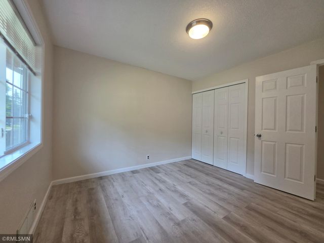 1306 Woodhill Road, Burnsville, MN 55337