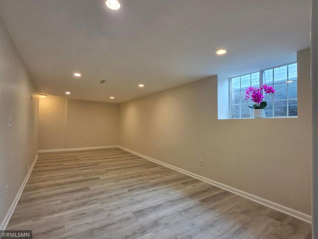 1306 Woodhill Road, Burnsville, MN 55337