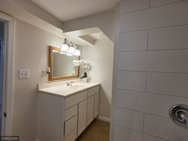1306 Woodhill Road, Burnsville, MN 55337