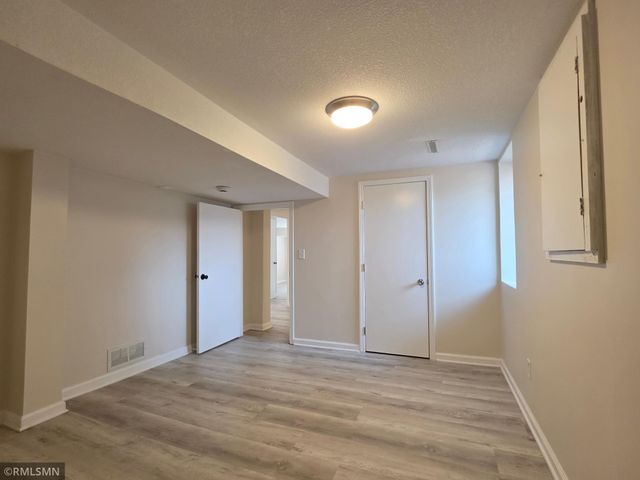 1306 Woodhill Road, Burnsville, MN 55337