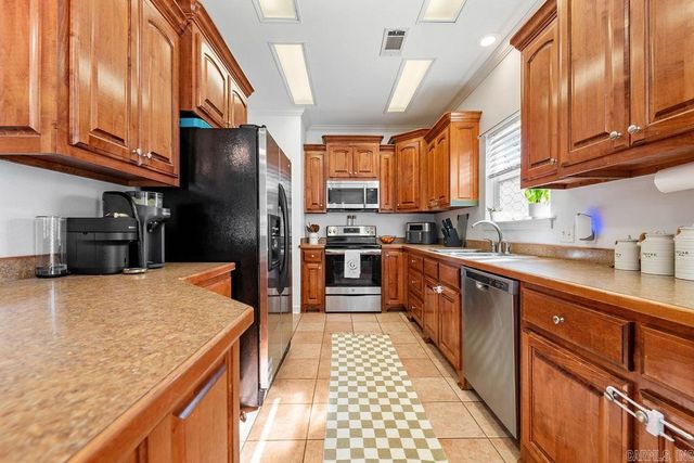 2112 Sulton St, Malvern, AR 72104