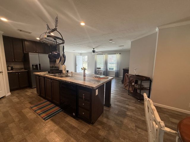 106 Fox Squirrel Dr, Dover, TN 37058