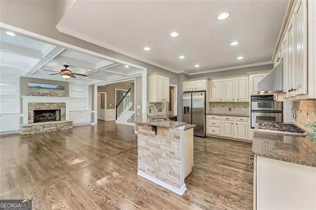 175 Woodcliff Drive, Suwanee, GA 30024