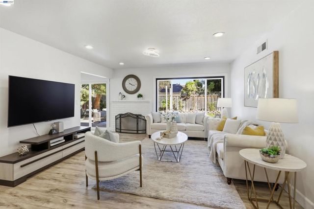 4972 Minas Dr, San Jose, CA 95136