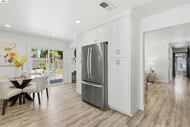 4972 Minas Dr, San Jose, CA 95136