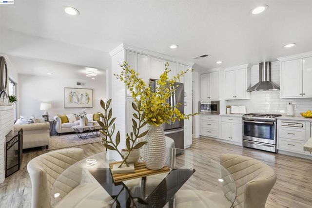 4972 Minas Dr, San Jose, CA 95136