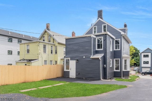 85 Hollywood Ave, East Orange City, NJ 07018