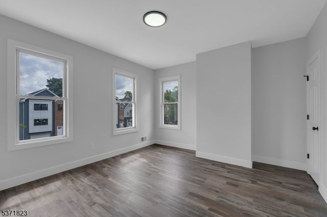 85 Hollywood Ave, East Orange City, NJ 07018