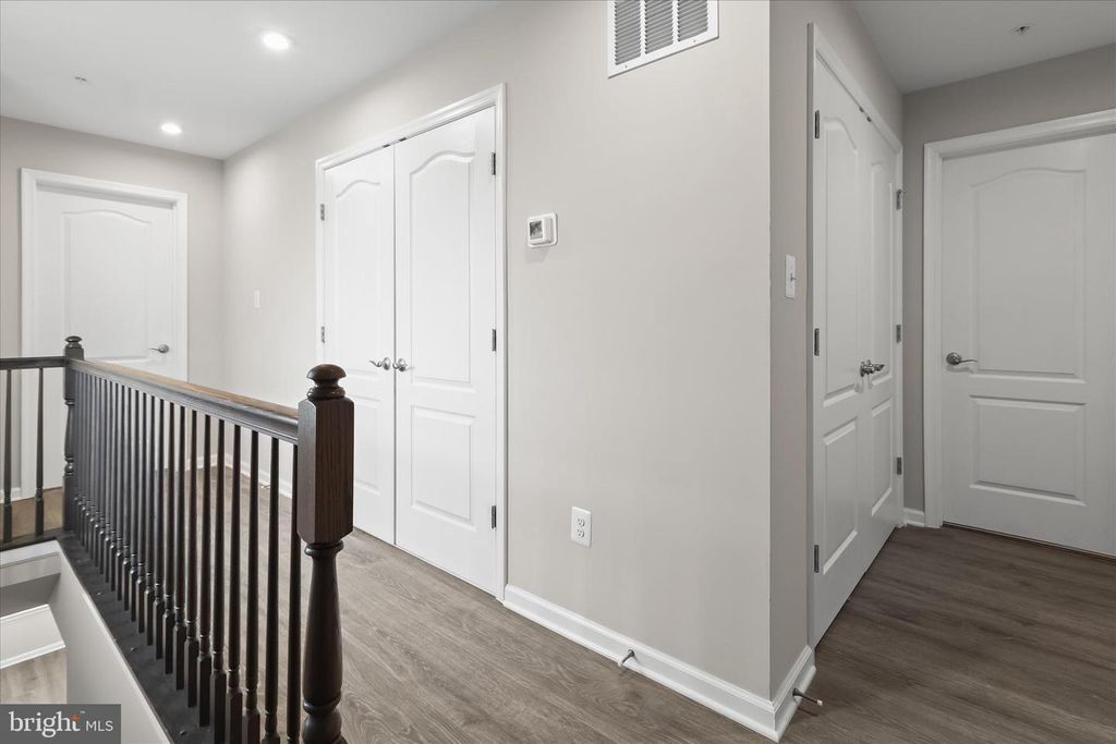 Image 9 of property listing at 9455 JAMES MACGOWAN LN #429, Owings Mills, MD 21117