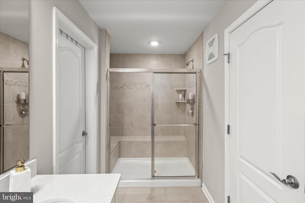 Image 14 of property listing at 9455 JAMES MACGOWAN LN #429, Owings Mills, MD 21117