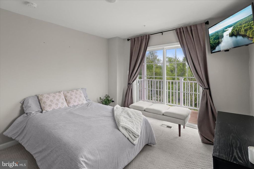 Image 19 of property listing at 9455 JAMES MACGOWAN LN #429, Owings Mills, MD 21117