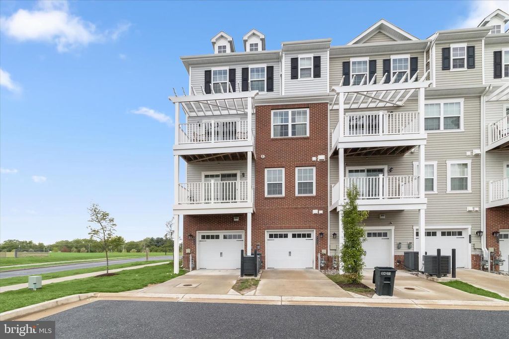 Image 24 of property listing at 9455 JAMES MACGOWAN LN #429, Owings Mills, MD 21117