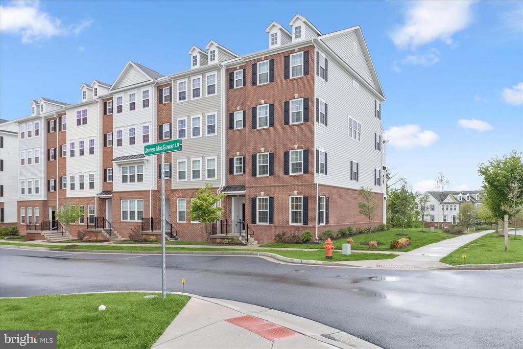 Image 1 of property listing at 9455 JAMES MACGOWAN LN #429, Owings Mills, MD 21117