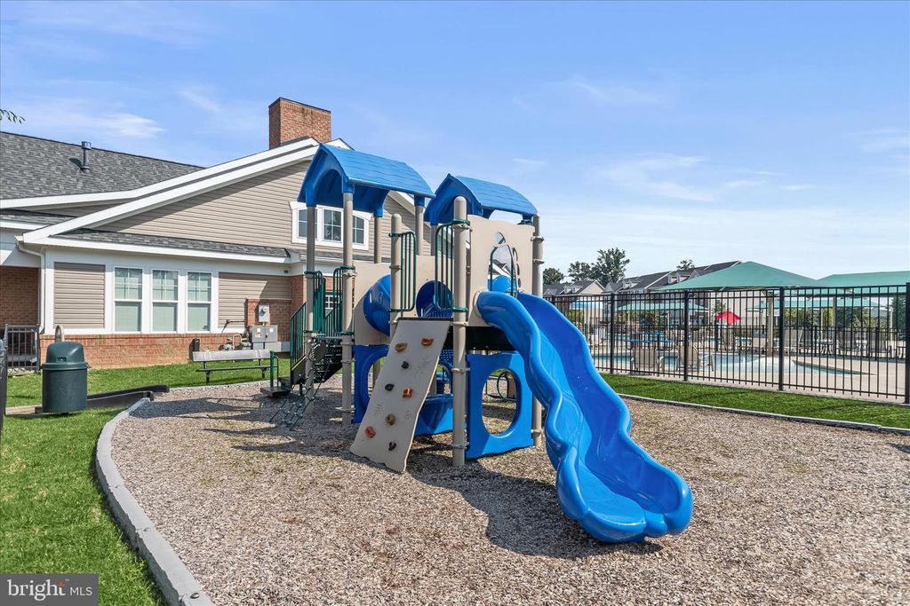 Image 34 of property listing at 9455 JAMES MACGOWAN LN #429, Owings Mills, MD 21117