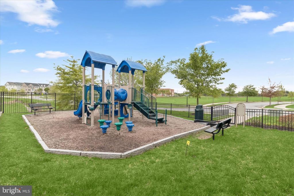 Image 35 of property listing at 9455 JAMES MACGOWAN LN #429, Owings Mills, MD 21117