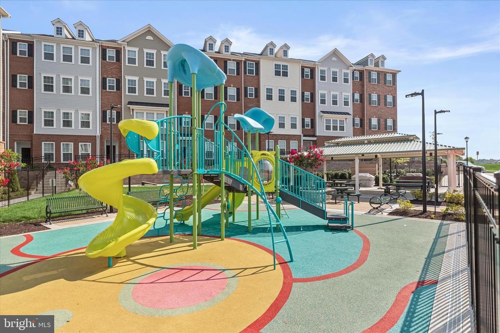 Image 37 of property listing at 9455 JAMES MACGOWAN LN #429, Owings Mills, MD 21117