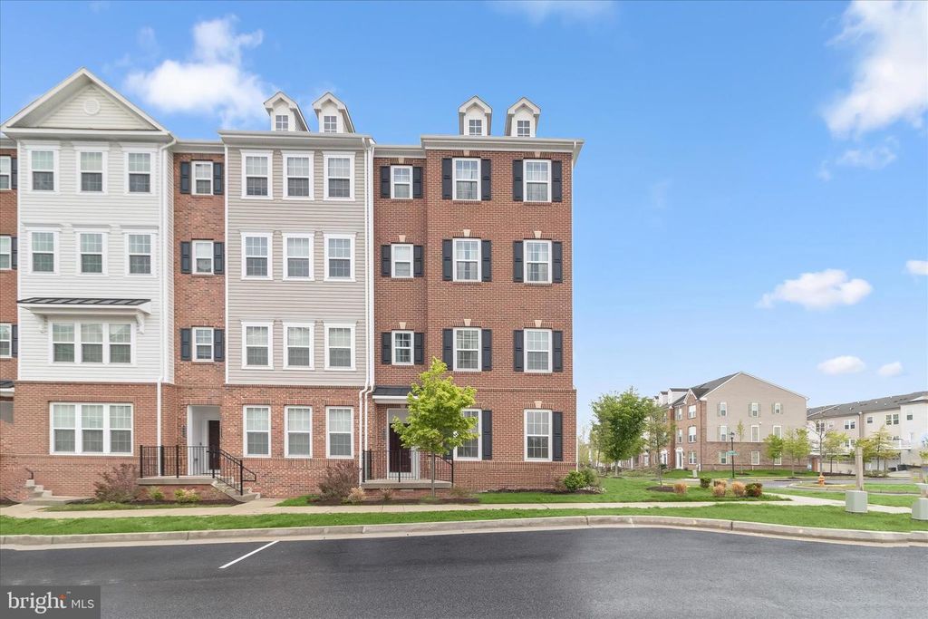 Image 2 of property listing at 9455 JAMES MACGOWAN LN #429, Owings Mills, MD 21117