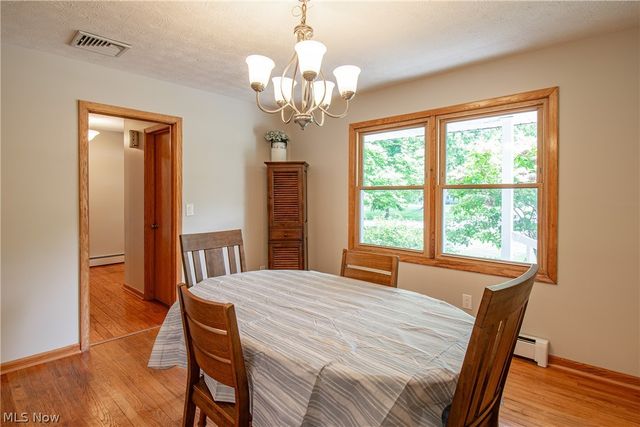 300 Tanglewood Trail, Wadsworth, OH 44281