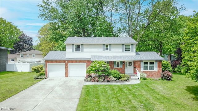 300 Tanglewood Trail, Wadsworth, OH 44281