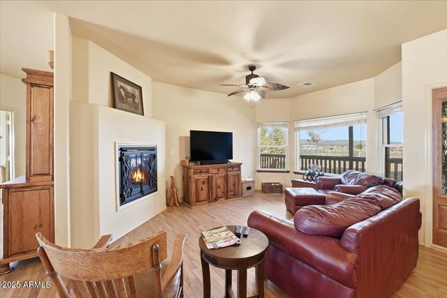 25860 N Cabernet Lane, Paulden, AZ 86334