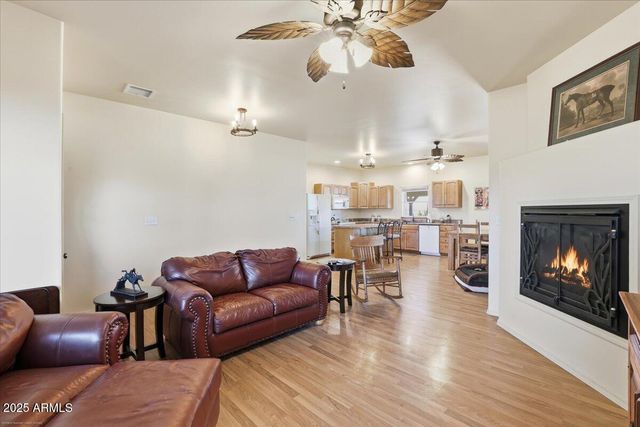 25860 N Cabernet Lane, Paulden, AZ 86334