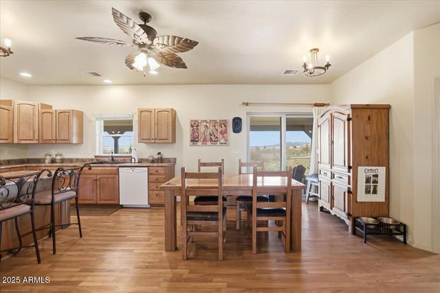 25860 N Cabernet Lane, Paulden, AZ 86334