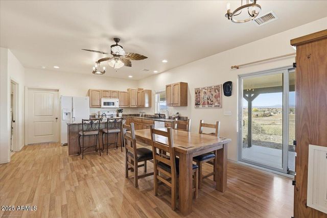 25860 N Cabernet Lane, Paulden, AZ 86334
