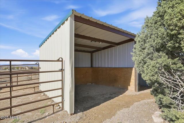 25860 N Cabernet Lane, Paulden, AZ 86334