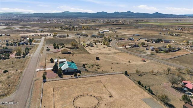 25860 N Cabernet Lane, Paulden, AZ 86334