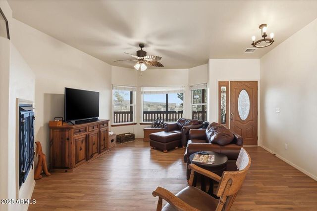 25860 N Cabernet Lane, Paulden, AZ 86334