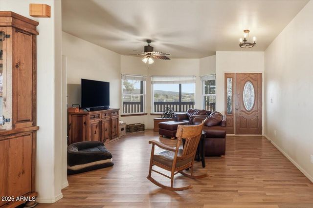 25860 N Cabernet Lane, Paulden, AZ 86334