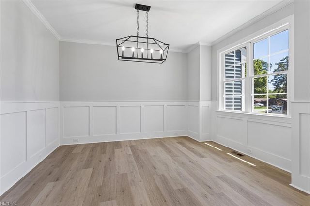 111 Mill RD, Yorktown, VA 23693