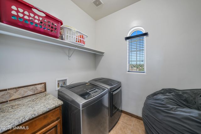 4084 Demos Avenue, Las Cruces, NM 88011
