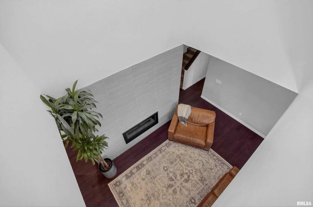 20830 270th St Street, Eldridge, IA 52748