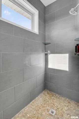 20830 270th St Street, Eldridge, IA 52748