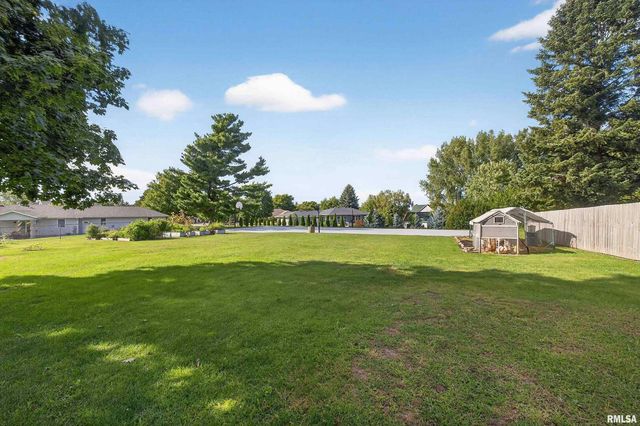 20830 270th St Street, Eldridge, IA 52748