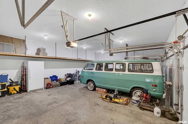 20830 270th St Street, Eldridge, IA 52748