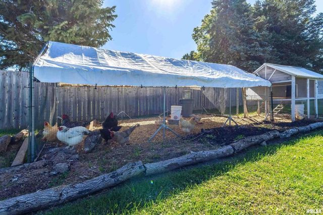 20830 270th St Street, Eldridge, IA 52748