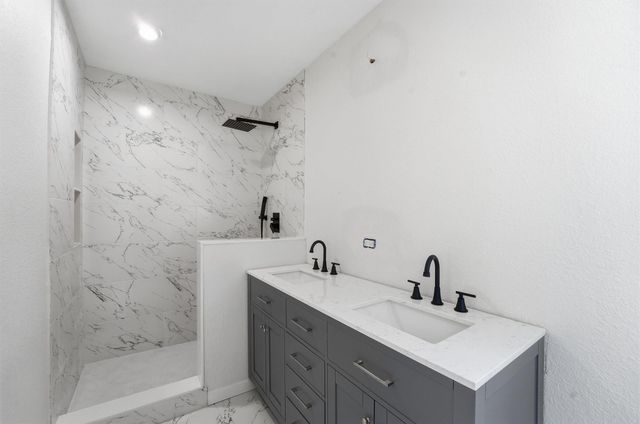 4110 Brookston St, Houston, TX 77045