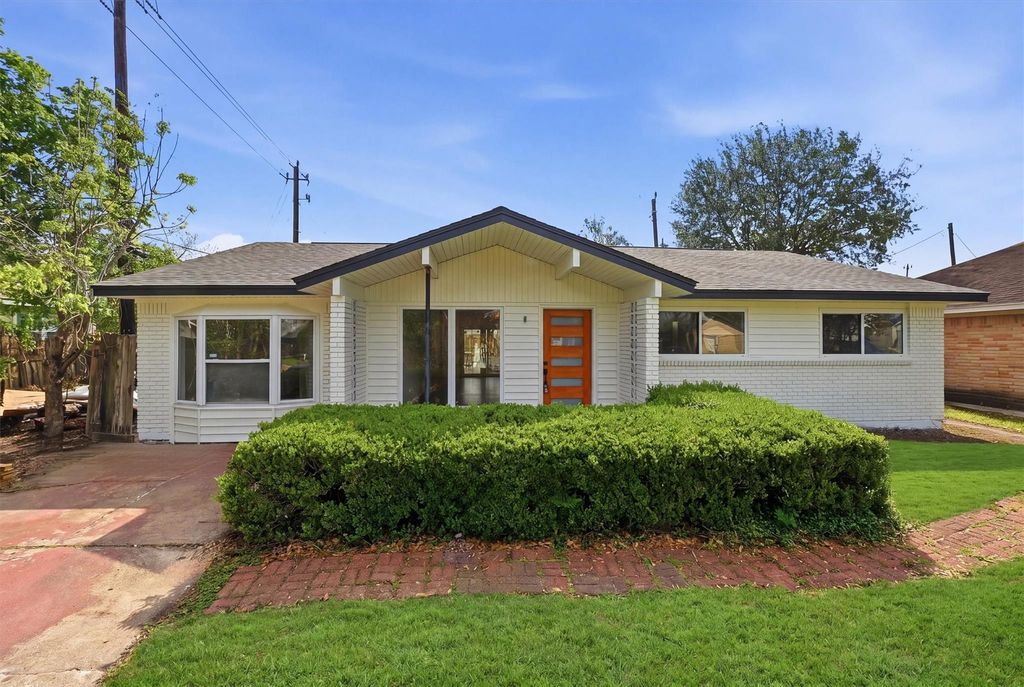 4110 Brookston St, Houston, TX 77045