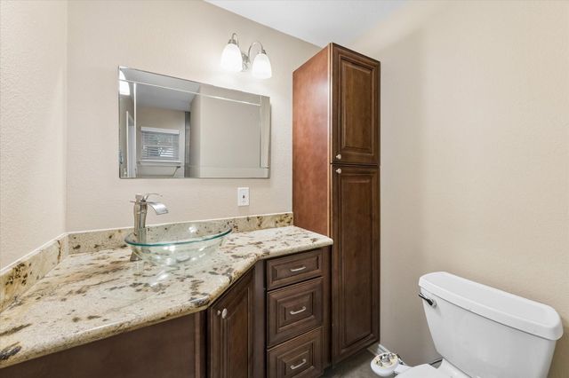 3711 Manor Lane, Dickinson, TX 77539