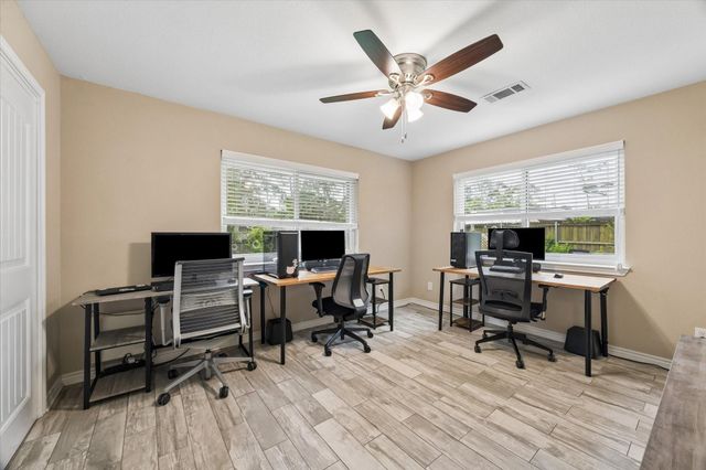 3711 Manor Lane, Dickinson, TX 77539