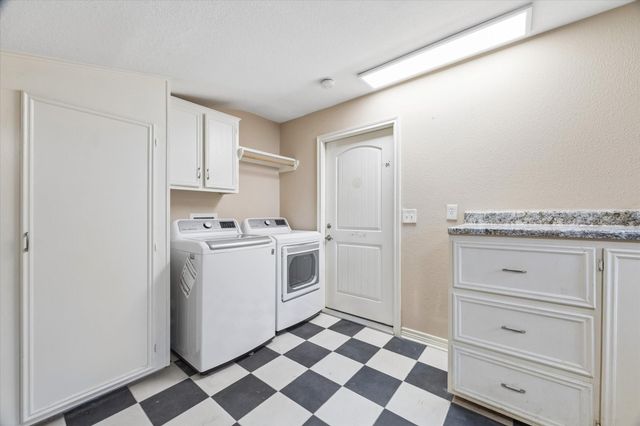 3711 Manor Lane, Dickinson, TX 77539