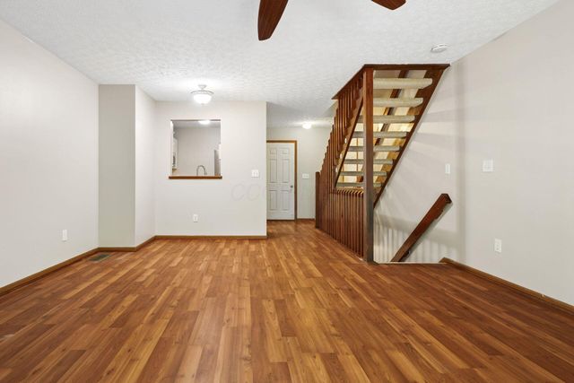 187 Macdougall Lane, Blacklick, OH 43004