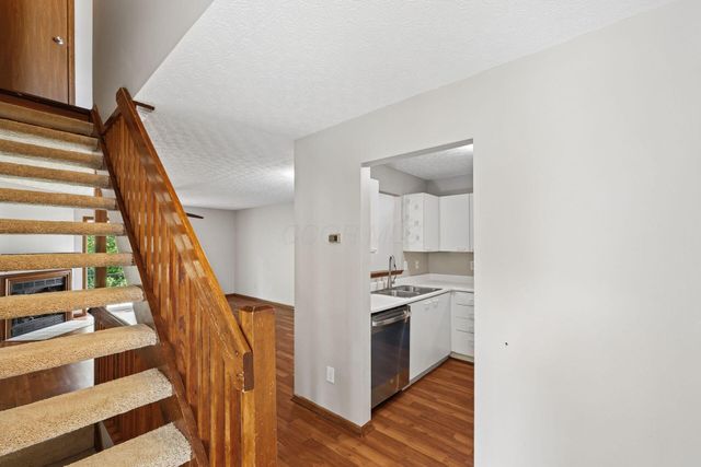 187 Macdougall Lane, Blacklick, OH 43004