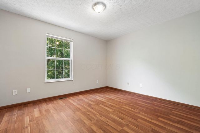 187 Macdougall Lane, Blacklick, OH 43004