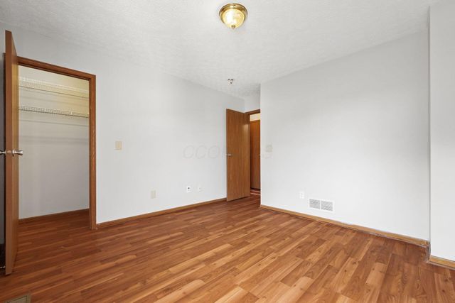 187 Macdougall Lane, Blacklick, OH 43004