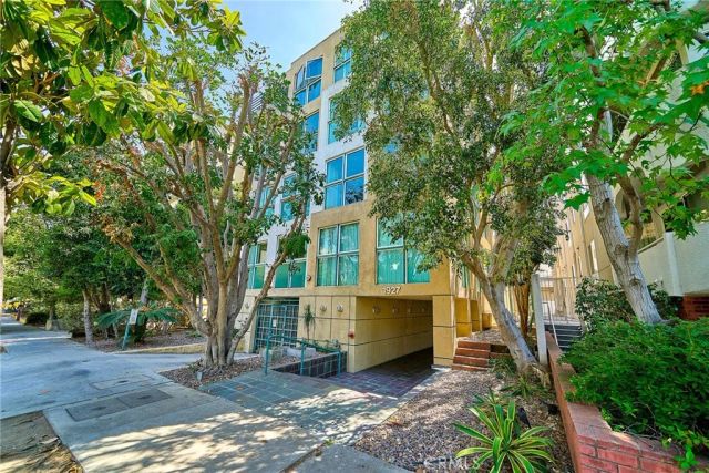 1927 Glendon Avenue 201, Los Angeles, CA 90025